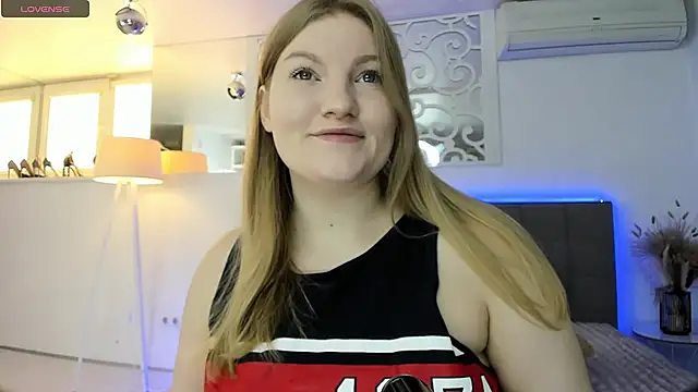 Snapshot of AshleyJoness chatting on October 19, 4:57 am AshleyJoness online show from October 19, 4:57 am