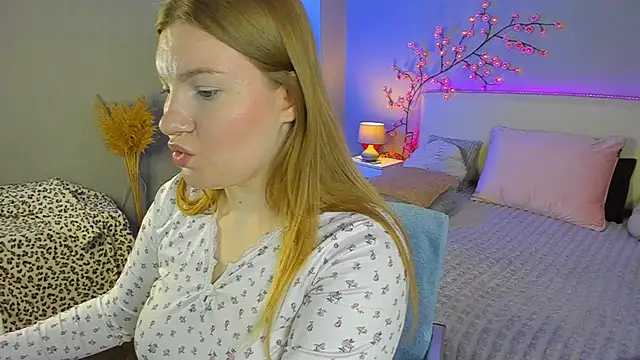 AshleyJoness online show from June 12, 4:44 am