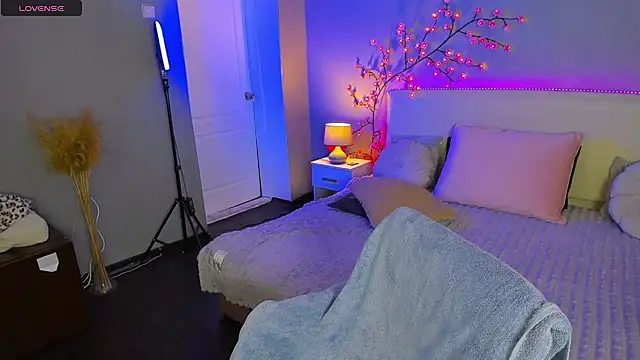 AshleyJoness online show from June 13, 4:54 am