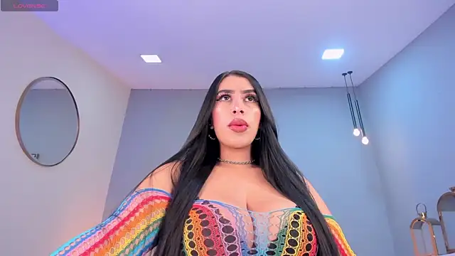 LeahLombardi  online show from December 5, 3:15 am