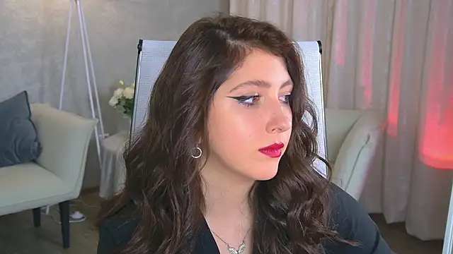 Snapshot of Mary_Miiller chatting on October 14, 9:32 am Mary Miiller online show from October 14, 9:32 am