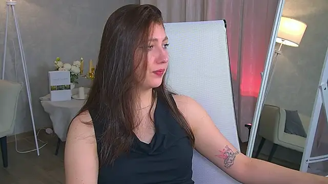 Snapshot of Mary_Miiller chatting on November 18, 10:20 am Mary Miiller online show from November 18, 10:20 am