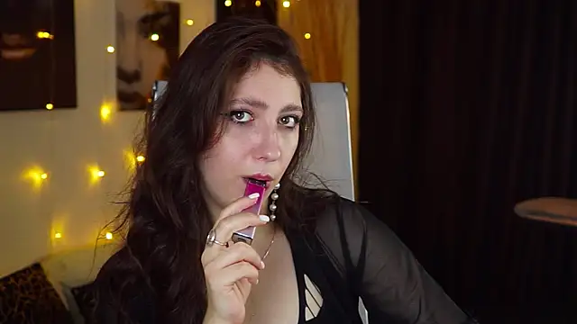 Snapshot of Mary_Miiller chatting on November 26, 10:16 am Mary Miiller online show from November 26, 10:16 am