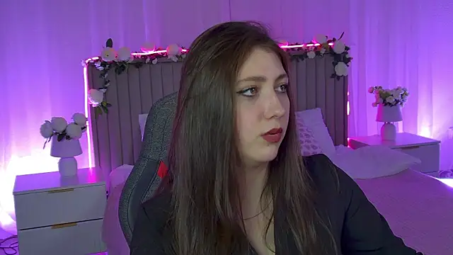 Mary Miiller online show from December 22, 6:43 am