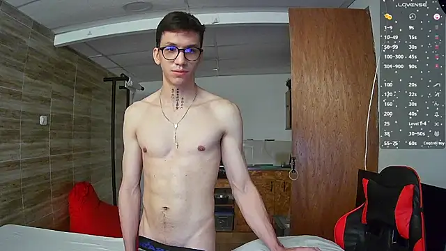 Snapshot of angelicious_ chatting on September 12, 11:32 am angelicious online show from September 12, 11:32 am