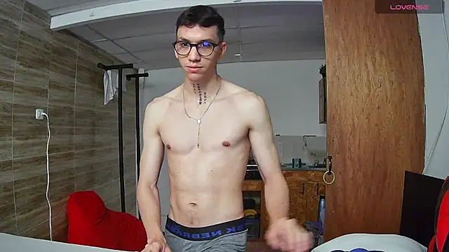 Snapshot of angelicious_ chatting on September 28, 12:21 pm angelicious online show from September 28, 12:21 pm