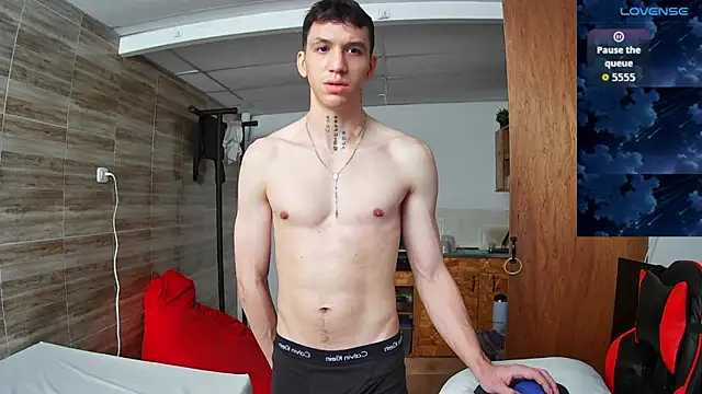 Snapshot of angelicious_ chatting on October 5, 12:25 pm angelicious online show from October 5, 12:25 pm