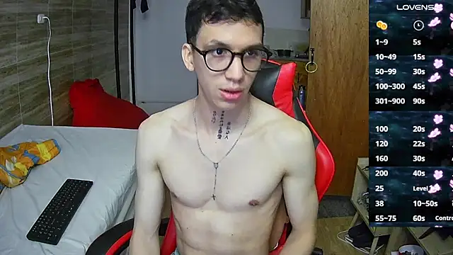 Snapshot of angelicious_ chatting on October 16, 12:17 pm angelicious online show from October 16, 12:17 pm