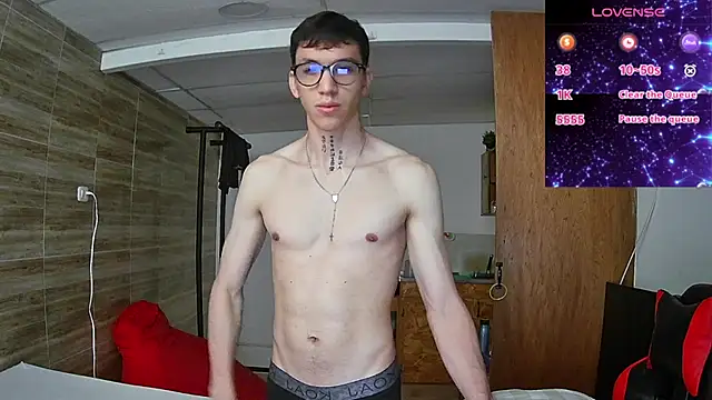 Snapshot of angelicious_ chatting on October 24, 12:01 pm angelicious online show from October 24, 12:01 pm