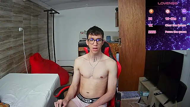 Snapshot of angelicious_ chatting on October 29, 12:29 pm angelicious online show from October 29, 12:29 pm