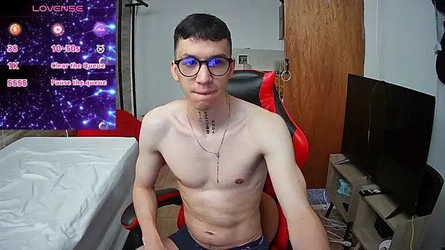 Snapshot of angelicious_ chatting on November 3, 12:50 pm angelicious online show from November 3, 12:50 pm