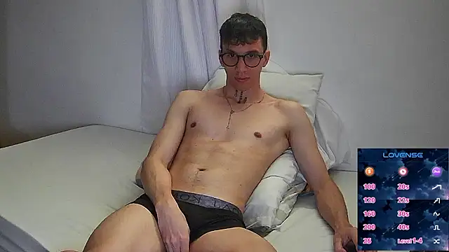 Snapshot of angelicious_ chatting on January 12, 12:32 pm angelicious online show from January 12, 12:32 pm