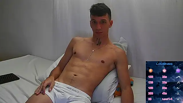 Snapshot of angelicious_ chatting on February 10, 12:09 pm angelicious online show from February 10, 12:09 pm