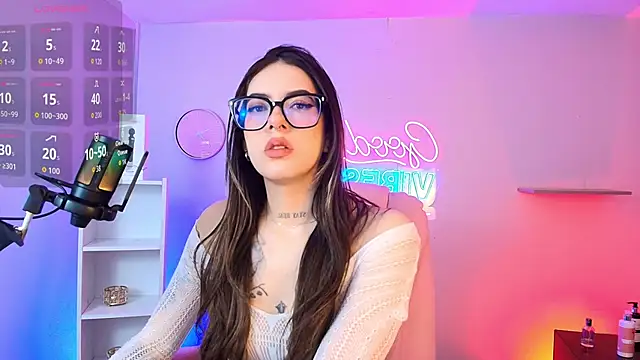 Alice Vixen online show from October 30, 12:28 pm