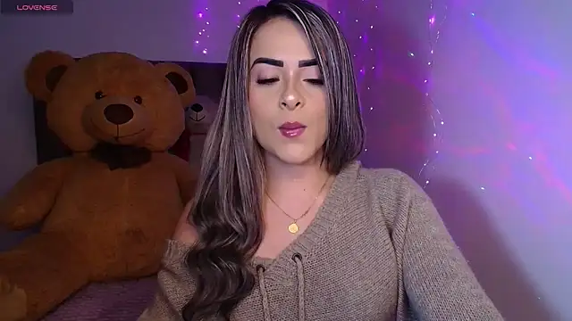 Snapshot of Alix_Barke chatting on November 19, 11:38 pm Alix Barke online show from November 19, 11:38 pm