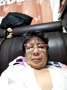 Snapshot of OliviaMorris1 chatting on October 29, 9:11 am OliviaMorris1 online show from October 29, 9:11 am