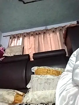 OliviaMorris1 online show from February 18, 11:50 am