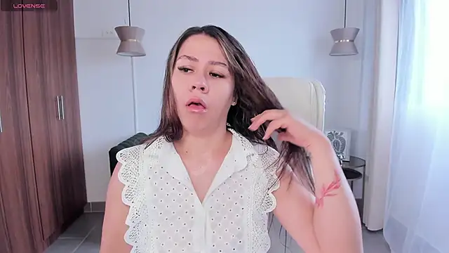 Brandy priscot online show from September 16, 7:04 pm