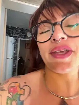 Keillygms online show from May 12, 4:15 pm