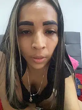 Snapshot of Rosa_25x chatting on June 20, 1:03 pm Rosa 25x online show from June 20, 1:03 pm