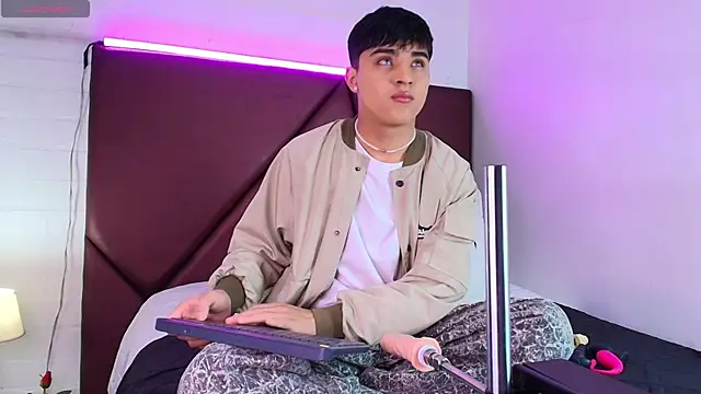 Lucass love online show from September 13, 1:44 pm