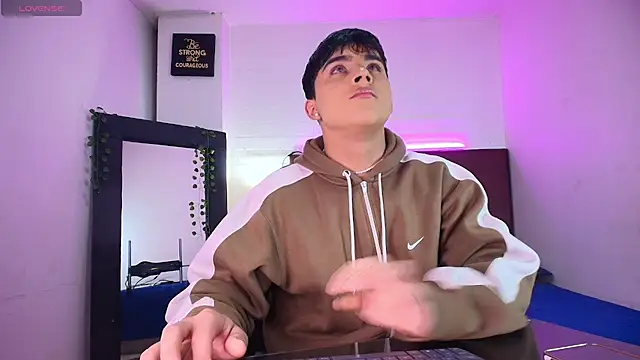 Lucass love online show from September 28, 1:49 pm