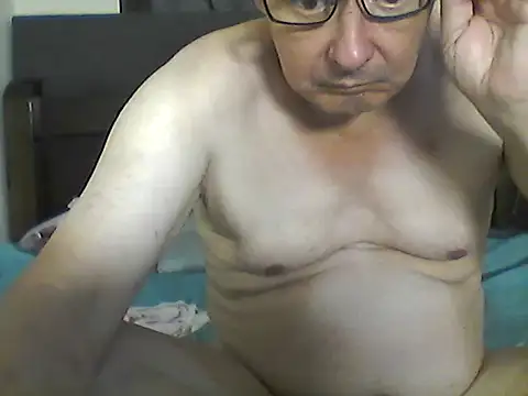 Snapshot of Marlon92700 chatting on May 3, 1:55 am Marlon92700 online show from May 3, 1:55 am