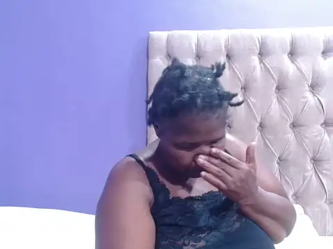 NaughtyChubbyZoe online show from March 9, 5:00 am