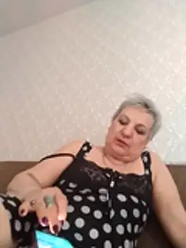 StarNicole online show from May 19, 1:50 pm