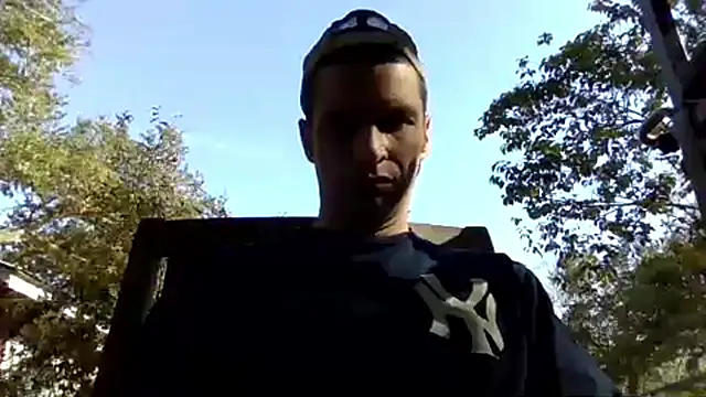 Snapshot of dik4cache chatting on February 11, 8:47 pm dik4cache online show from February 11, 8:47 pm