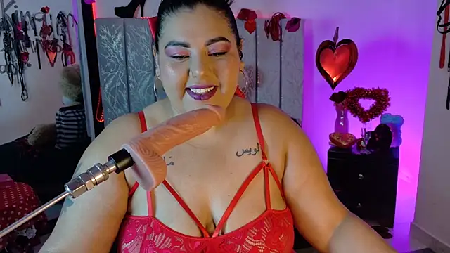 AndreaKinky online show from February 14, 9:17 am