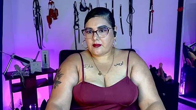 AndreaKinky online show from July 15, 6:57 pm