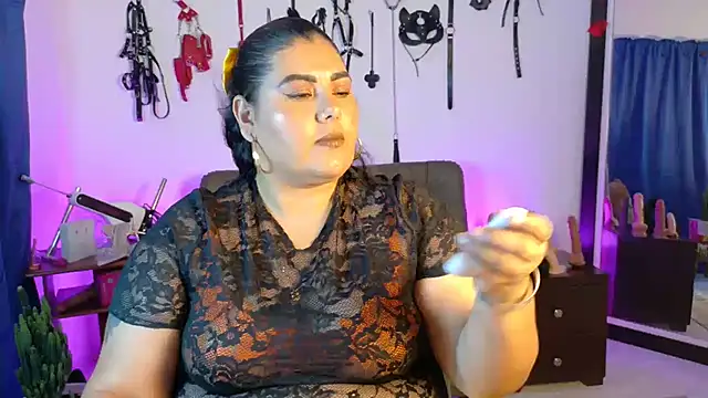 AndreaKinky online show from July 27, 9:11 pm