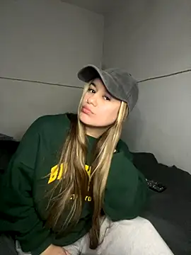 Snapshot of tetutamy chatting on October 1, 10:05 pm tetutamy online show from October 1, 10:05 pm