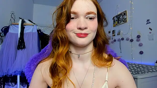 annkeenon online show from March 3, 8:59 pm