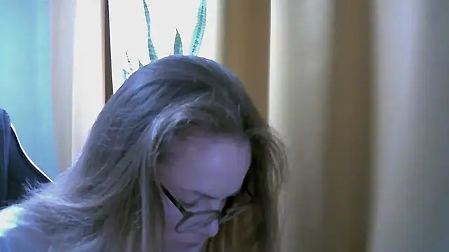 Snapshot of SEA_Dream chatting on September 18, 4:47 am SEA Dream online show from September 18, 4:47 am