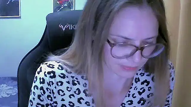 Snapshot of SEA_Dream chatting on October 3, 4:31 am SEA Dream online show from October 3, 4:31 am