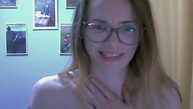 Snapshot of SEA_Dream chatting on November 27, 5:04 pm SEA Dream online show from November 27, 5:04 pm