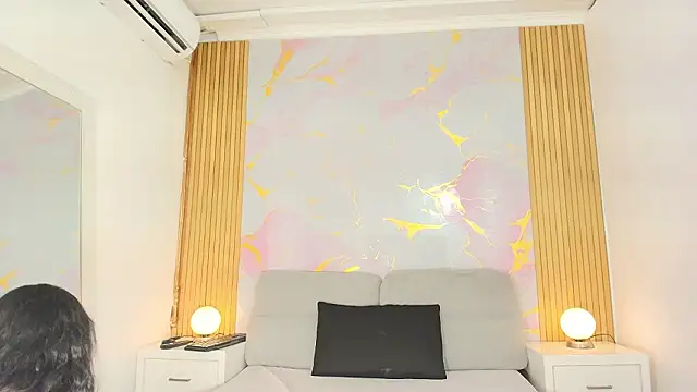 MayaBaker online show from February 9, 8:02 pm