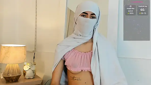  Zahiira  online show from June 3, 11:57 am