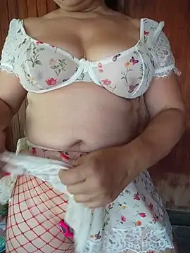 BigAssMom  online show from June 14, 9:22 am