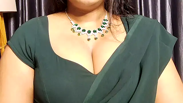 Snapshot of Webrowncouple chatting on November 12, 4:18 pm Webrowncouple online show from November 12, 4:18 pm