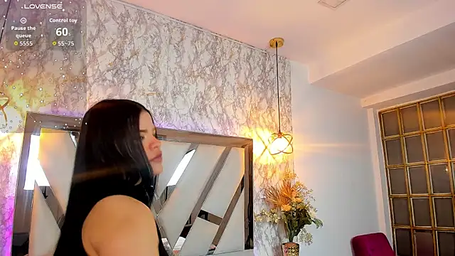 Snapshot of Aisha_poweer chatting on October 13, 2:55 am Aisha poweer online show from October 13, 2:55 am