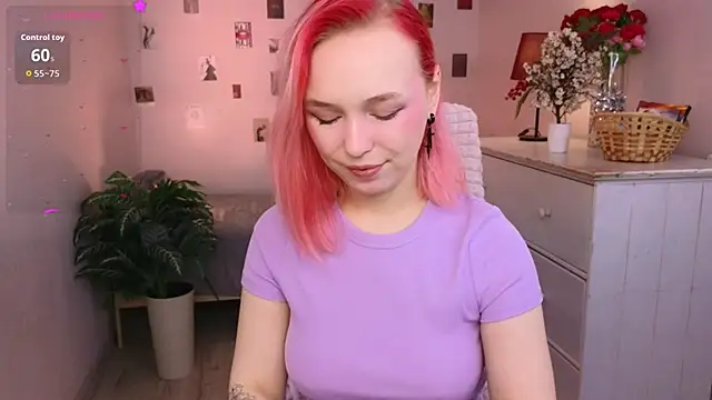 NaomiYoru online show from April 26, 8:28 pm