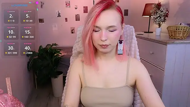 Snapshot of NaomiYoru chatting on May 5, 8:39 pm NaomiYoru online show from May 5, 8:39 pm