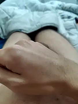 Snapshot of emrekzlk52 chatting on October 30, 11:00 am emrekzlk52 online show from October 30, 11:00 am