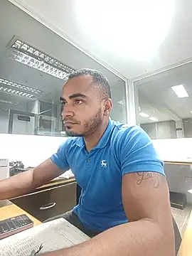 Snapshot of SanChacal5694 chatting on December 16, 10:48 pm SanChacal5694 online show from December 16, 10:48 pm