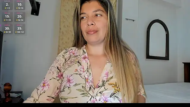 Snapshot of Noortaheri88 chatting on December 20, 9:16 am Noortaheri88 online show from December 20, 9:16 am