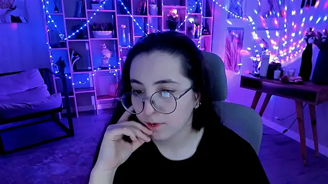 VirtuallVoyant online show from September 11, 2:17 pm