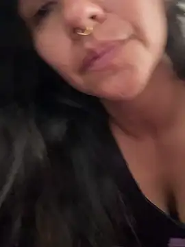 Snapshot of Huitaca_ chatting on July 11, 7:38 pm Huitaca online show from July 11, 7:38 pm